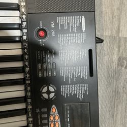 Electronic Piano 61 Keys 