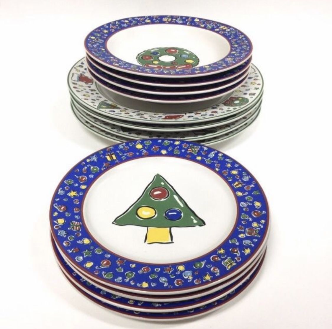 Set Of dishes.  4 Plates. Bowls. salad Plates. 