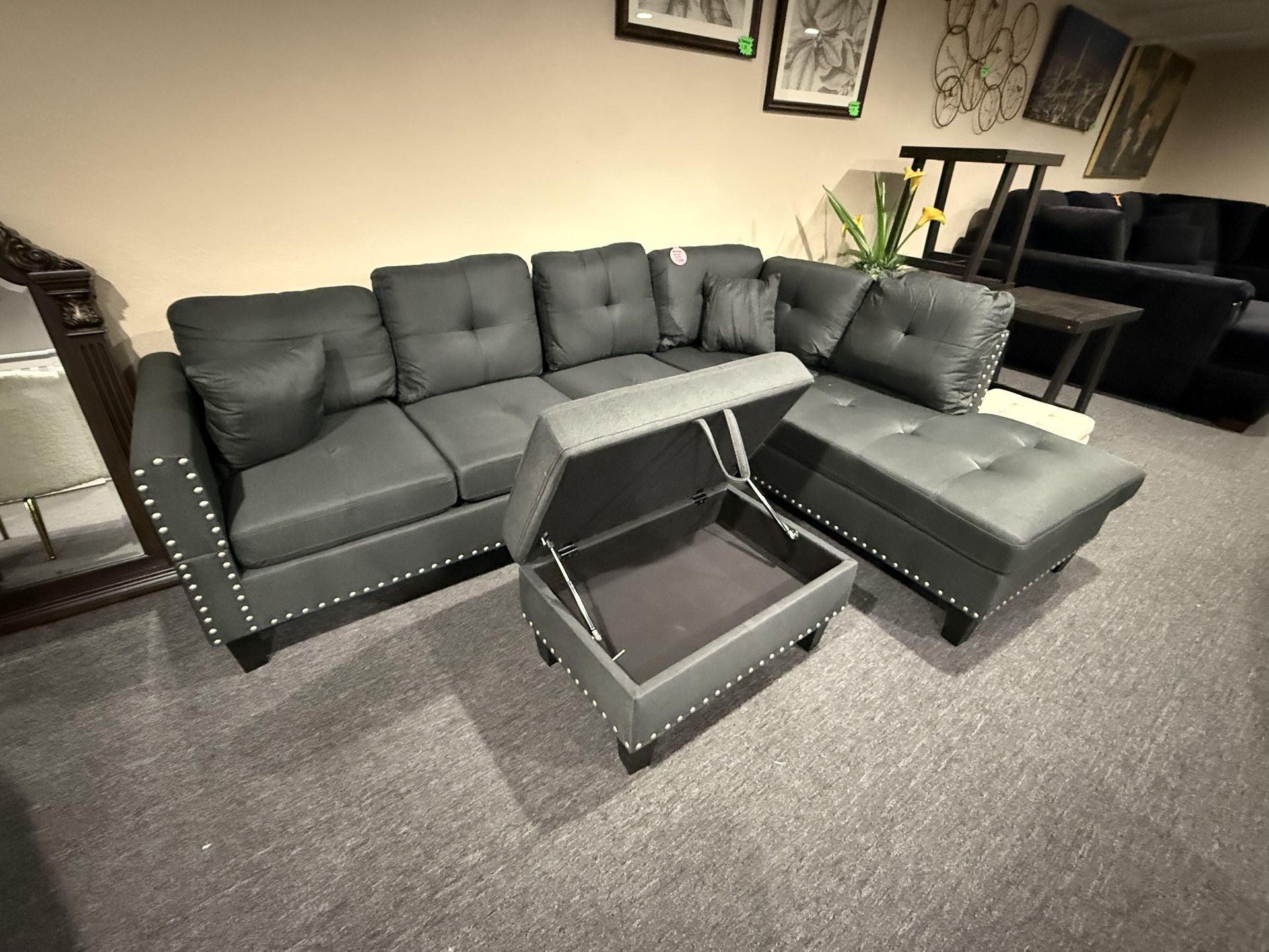 Sectional With Ottoman 