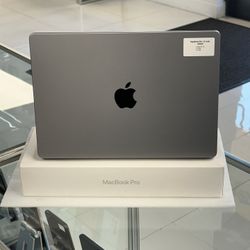 MacBook Pro 14-inch 2023   512 GB  M2 Pro