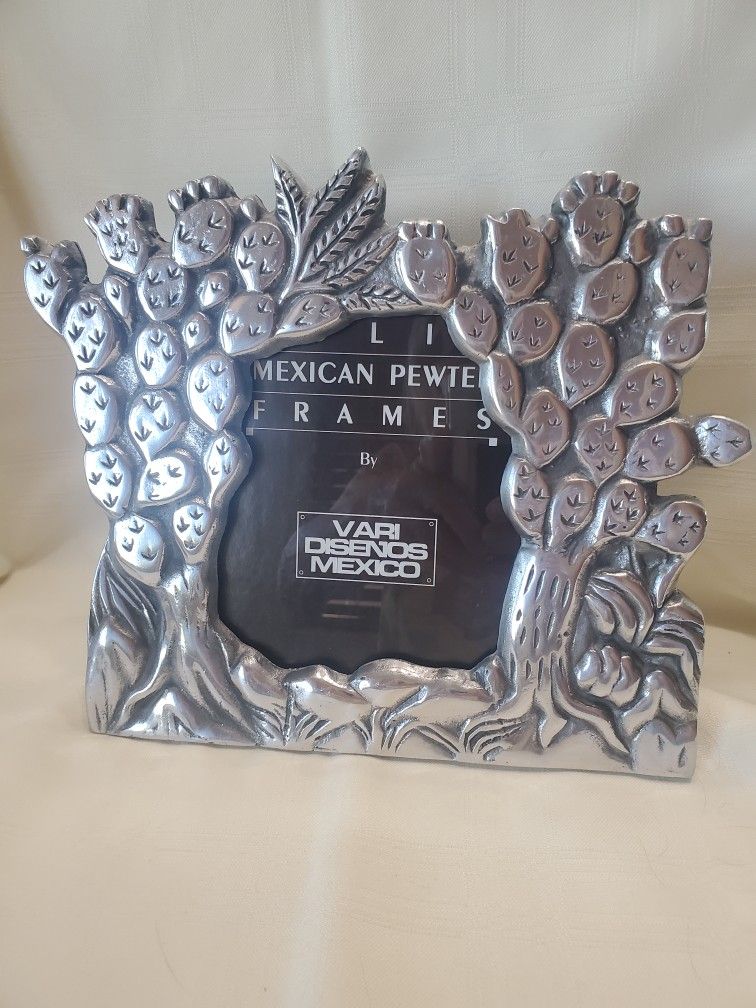 Vari Disenos Solid Mexican Pewter Picture Frame Prickly Pear Cactus