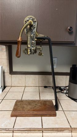 Rogar Estate Table Mount Wine Bottle Opener