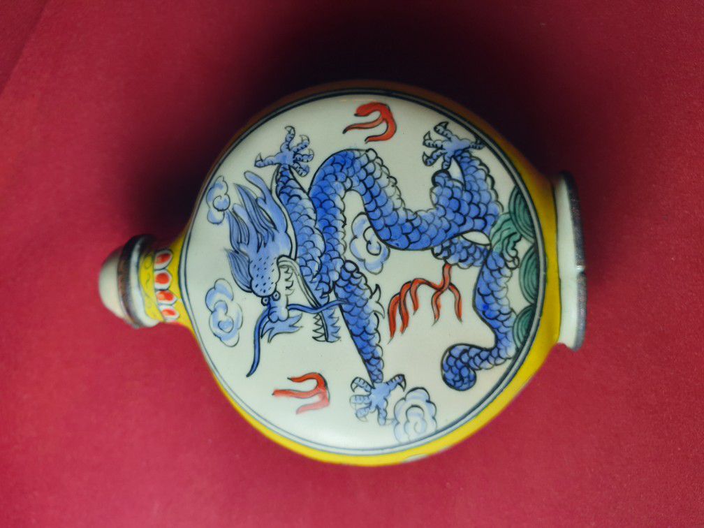 chinese Antique snuff bottle