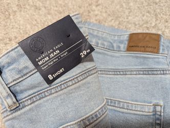American eagle Mom Jeans size 8