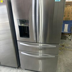 Same Day Install! Whirlpool Refrigerator Fridge Freezer on Bottom