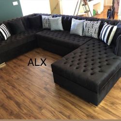 *Brand New -Sectioanl Couch Velvet 