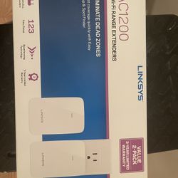 2 Wifi Extenders