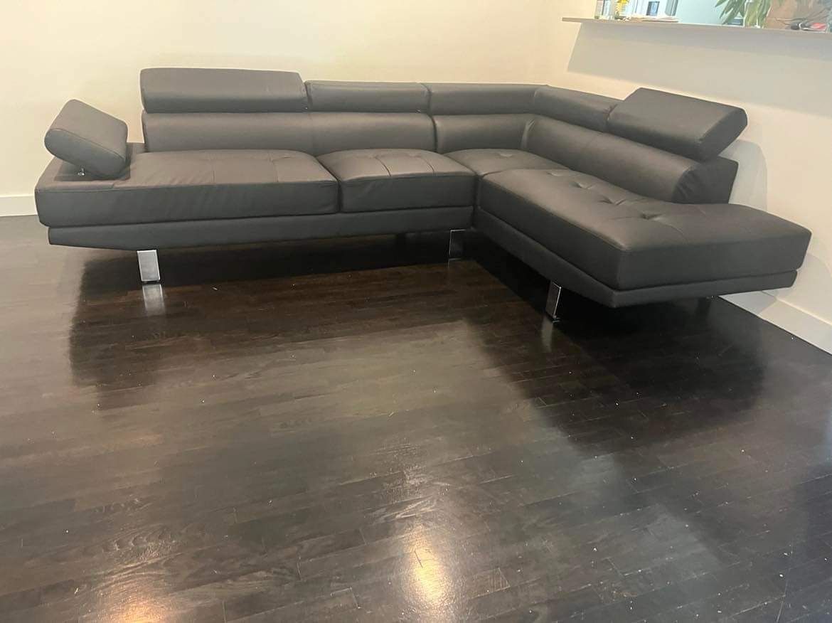 New Black Sectional Couch ! Free Delivery 🚚 ! Financing Available  ! 