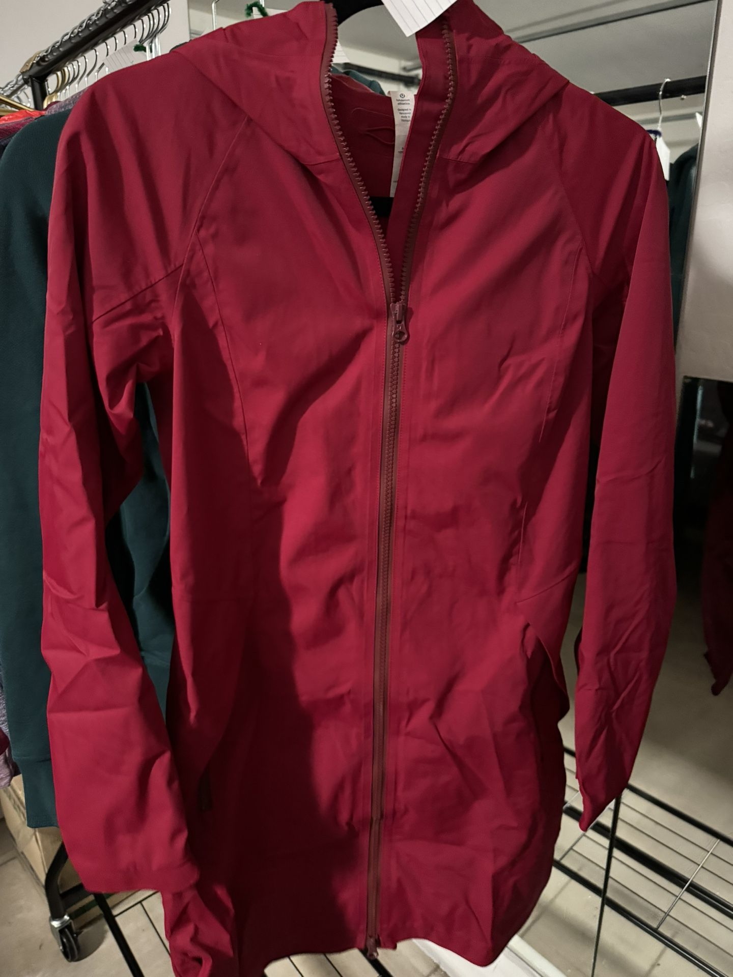 NEW Lululemon Rebel Rain Coat Jacket Size 2