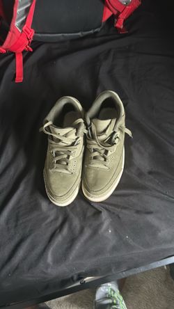 Jordan 3’s only wore twice