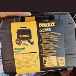New In Box -DEWALT Laser (20V MAX Green Cross Line )
