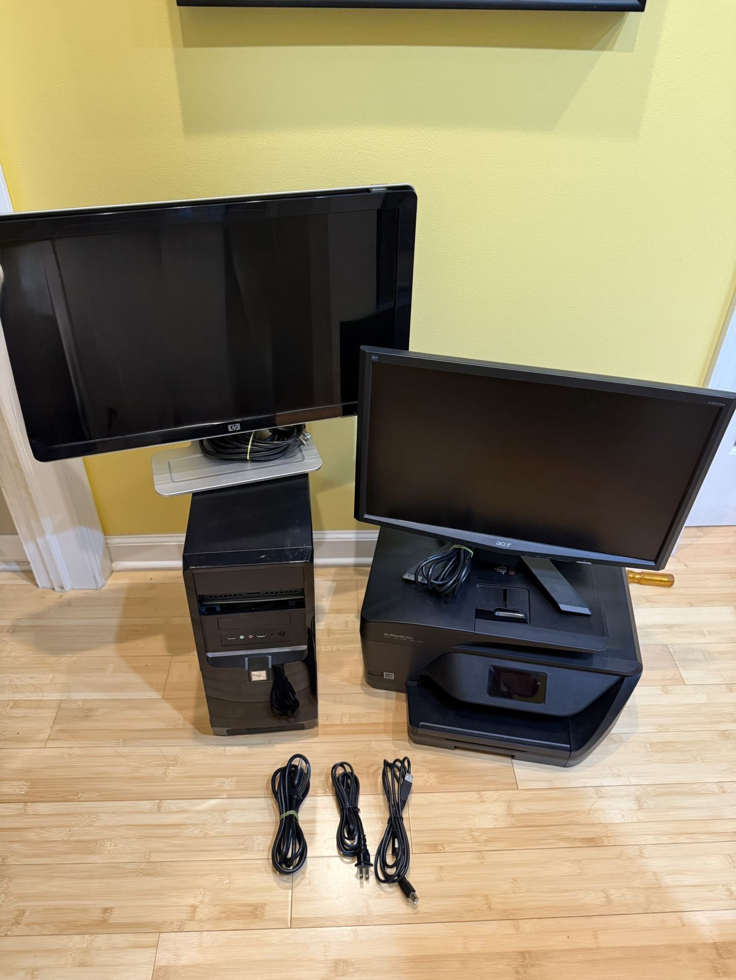 Custom Desktop Computer Office Setup