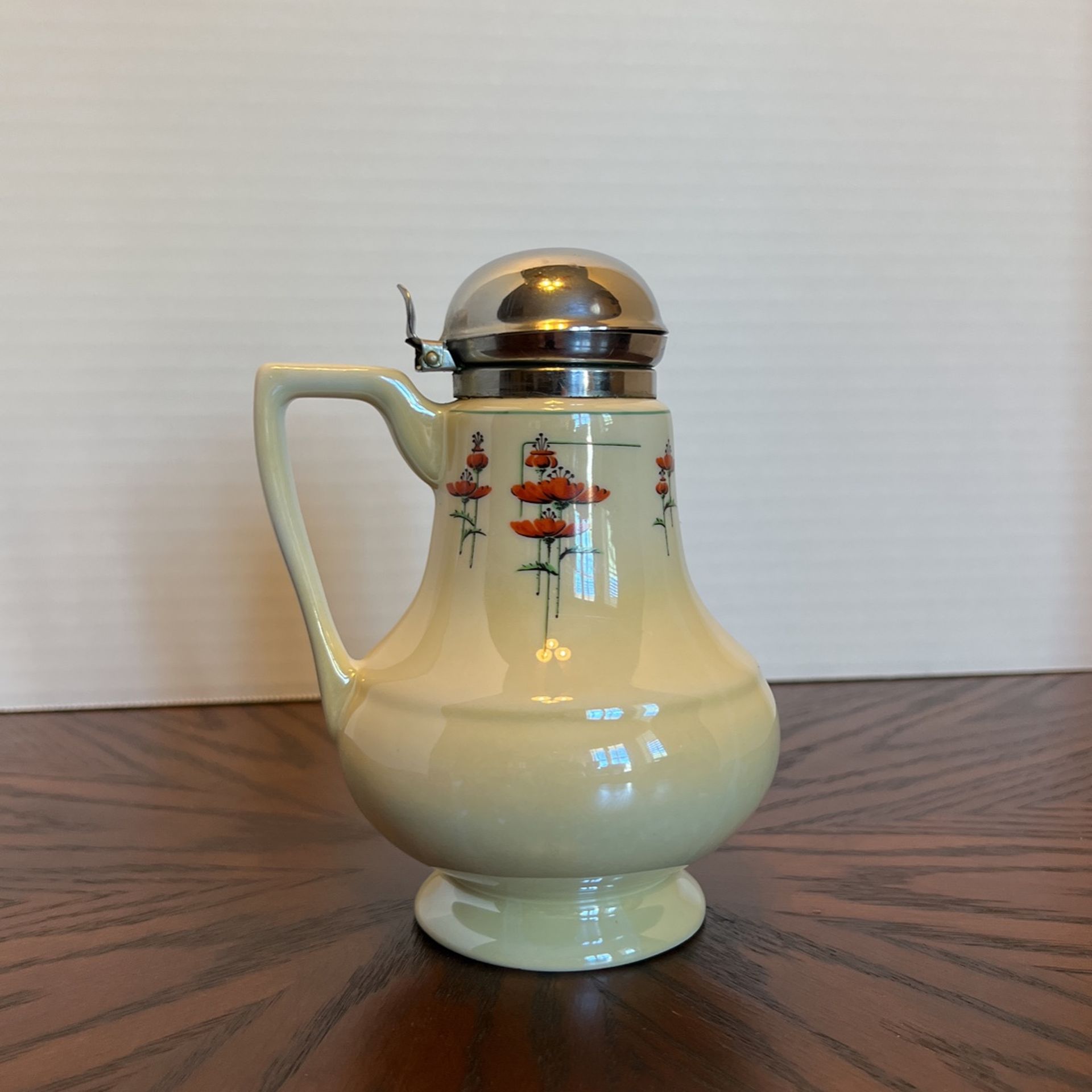 Royal Rochester ROYALITE Syrup Pitcher With Metal Lid
