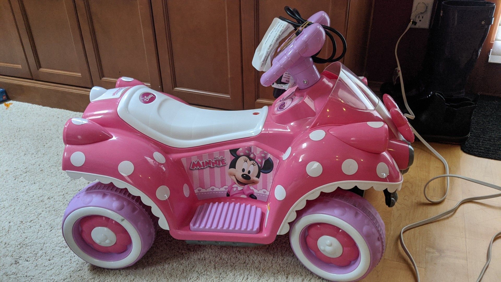 Minnie mouse kids quad battery powered ride on toy