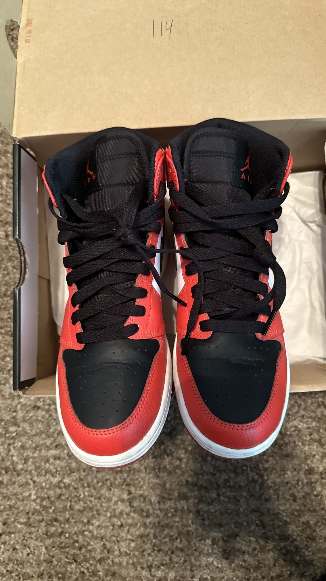 AIR JORDAN 1 RETRO HIGH BG Size 5.5 Youth