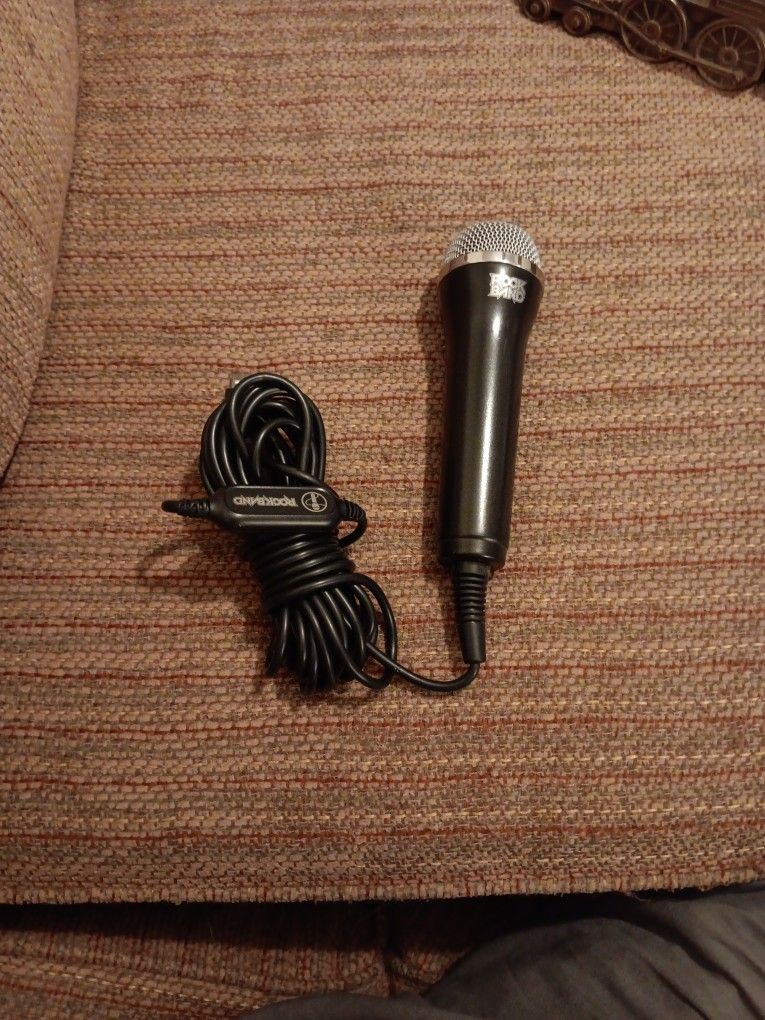 MICROPHONE ( ROCK BAND )