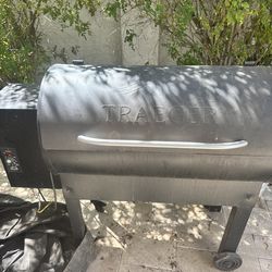 Traeger Wood Pellet Grill & Smoker – Great Condition