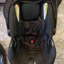 Britax B-Safe 35 Infant Car Seat with 2 bases