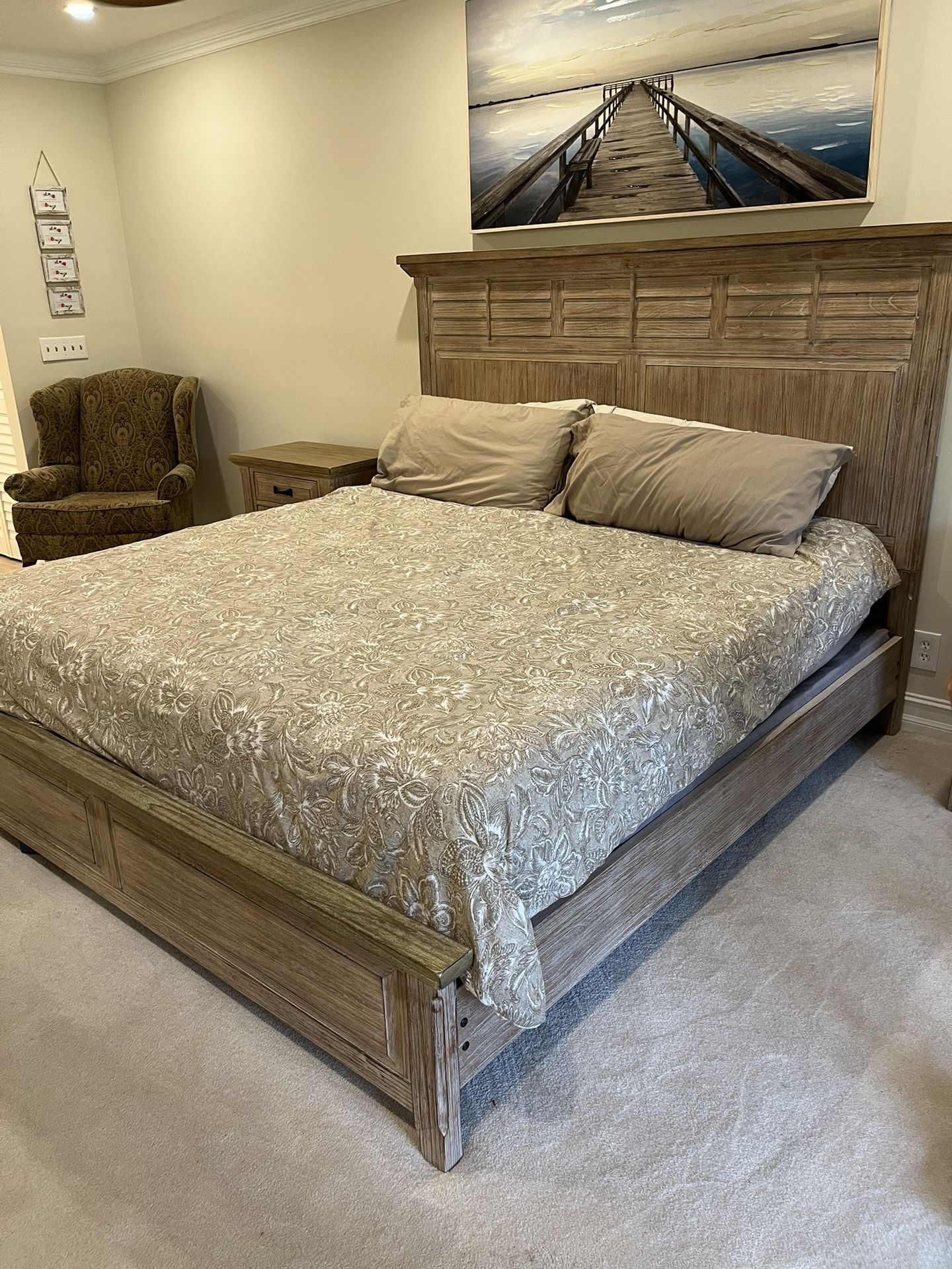 King Size Master Bedroom Set With Chair