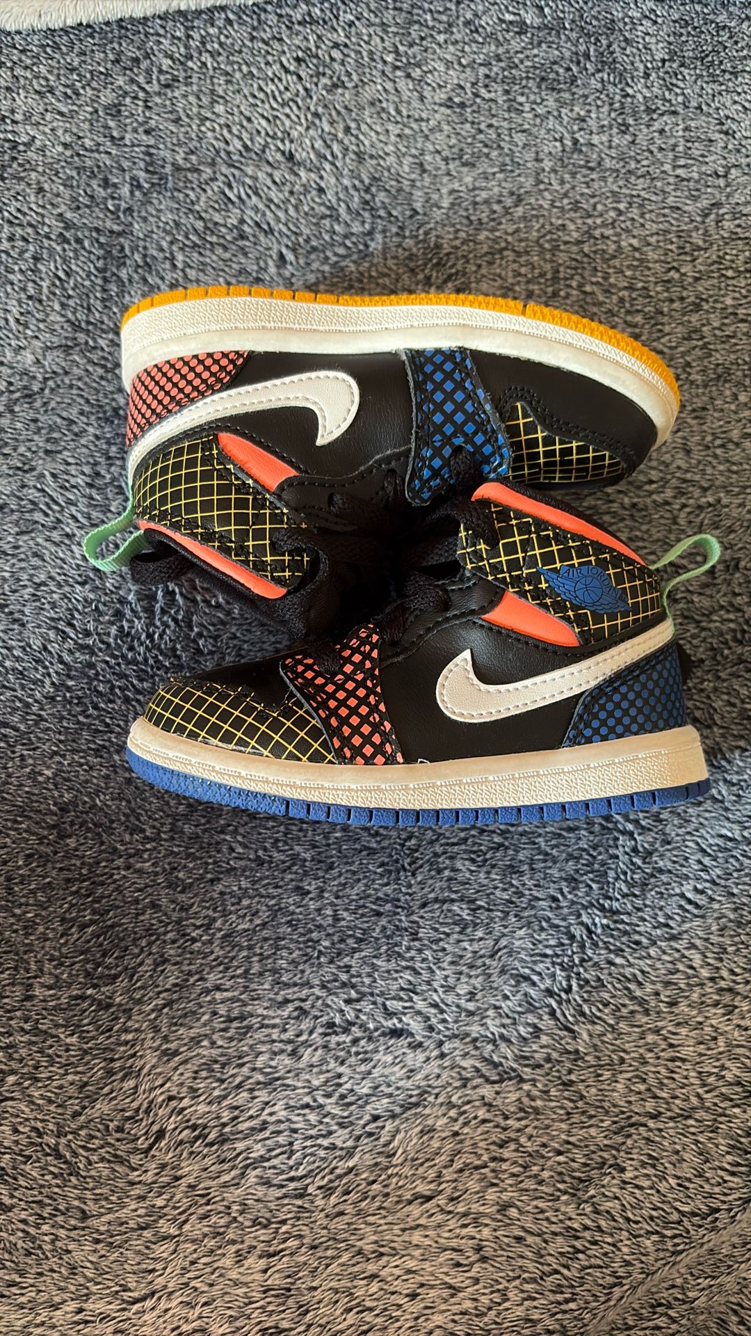 Nike air Jordan mid 1 MMD sneakers size 6c