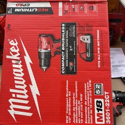 M18 Milwaukee Drill Kit 