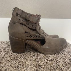 Womens Roxy Ankle Boots