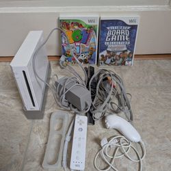 Complete Working Nintendo Wii With Games