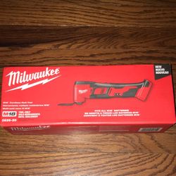 Milwaukee M18 Multitool Tool Olny $100 Firm Cash Olny 