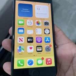 iPhone Se 128gb 3rd Gen.  For Att And Cricket 