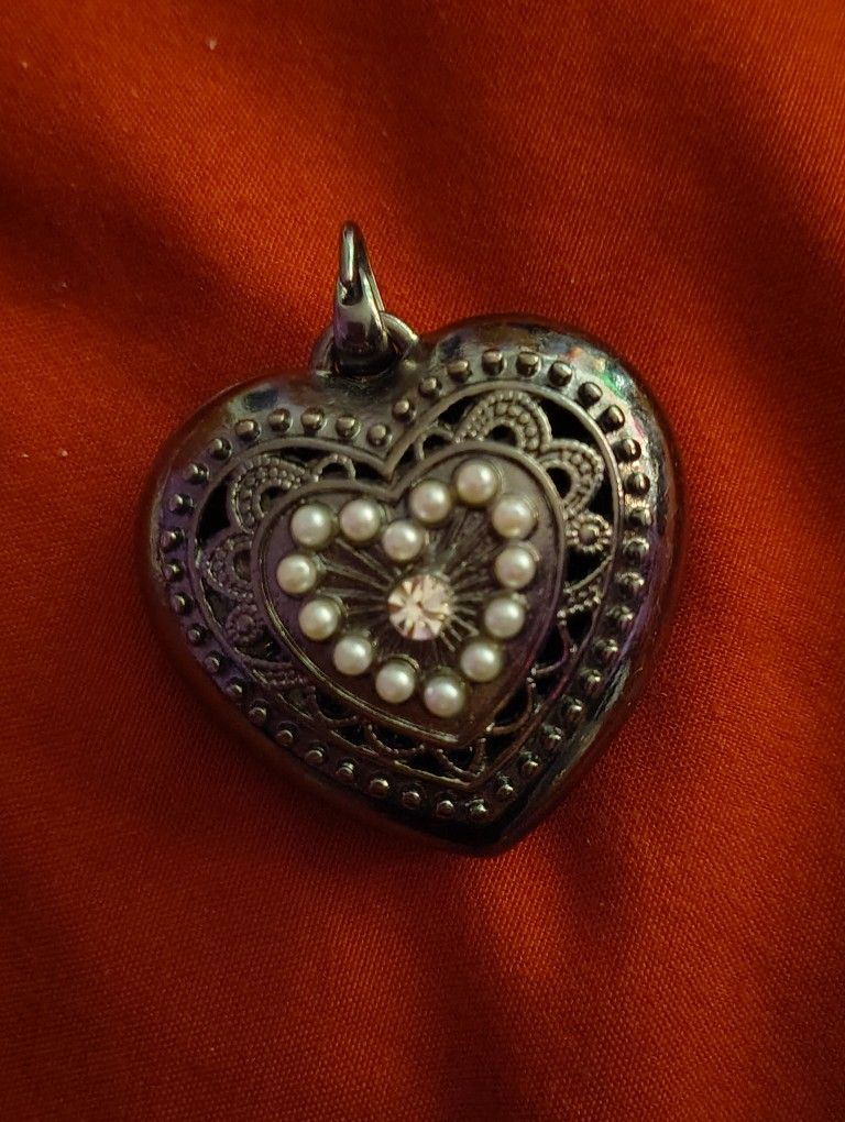 Victorian Style Heart Locket