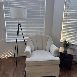 Beige Upholstered Swivel Accent noChair – 360° Spinning - excellent condition $49 OBO