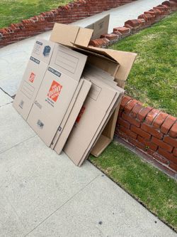 Moving boxes new and lightly used