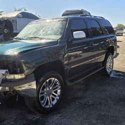 2004 CHEVY TAHOE PARTING OUT PARTS FOR SALE PARTES