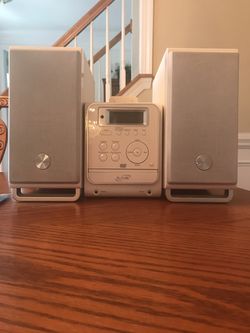 Excellent Condition - Retro iPod/iPhone Stereo System