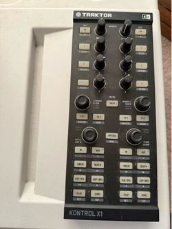 Traktor kontrol X1 Dj, mixer, pioneer , kenwood