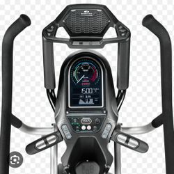 BowFlex Max Trainer M7 Like New for Sale in St. Petersburg FL