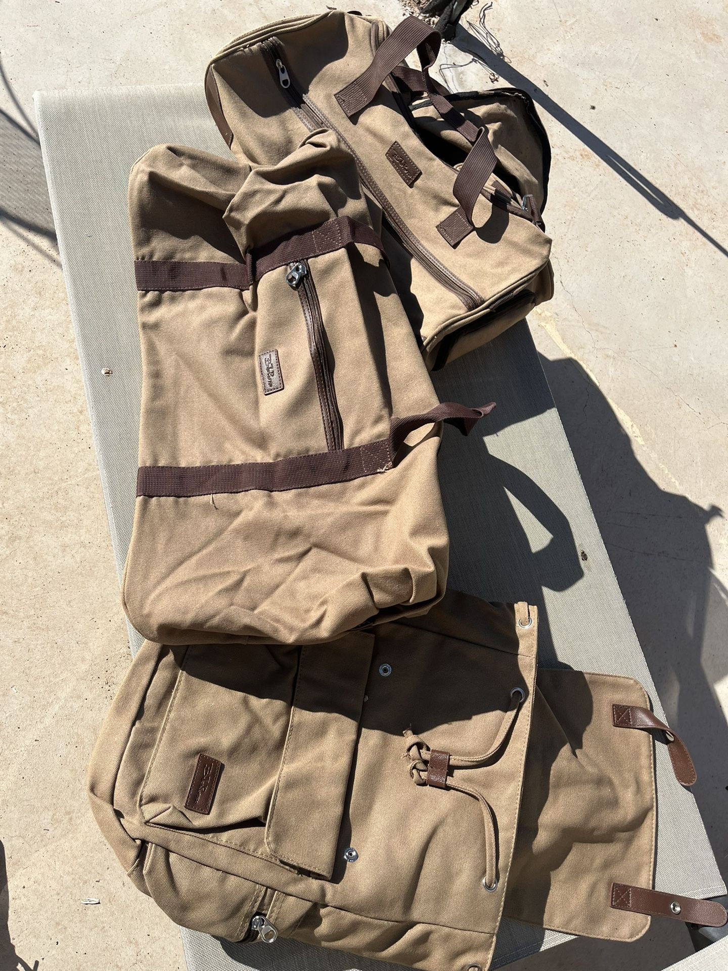 3 Bella Rossi duffle/book/ carry all backpack new  CANVAS  CARRY OR BACKPACKS