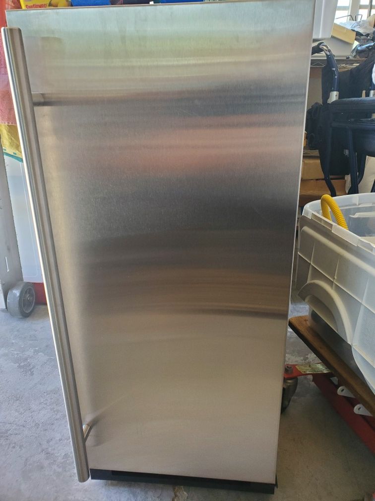 Uline Ice machine for Sale in Carlsbad, CA OfferUp