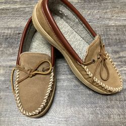 Cabela’s Moccasins/Slippers With Leather Uppers, Men’s Size 9