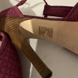 Pink shoes, size 9