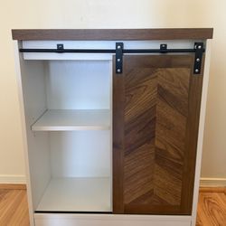 Modern cabinet with sliding barn door – Excellent condition