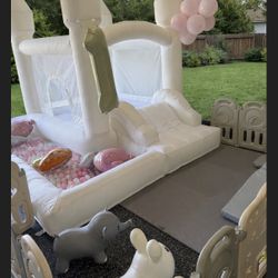 Softplay & Bounce house With Ball Pit Slide