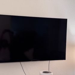 55 inch Samsung TV Wall Mount Included