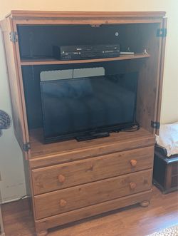 Media cabinet