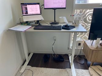 Work up and down desk