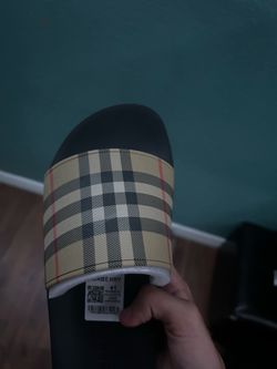 Burberry slides
