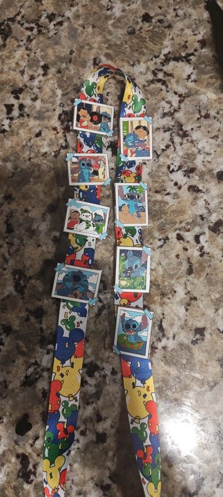 Disney Stitch Snack Attacks And Stitch Portrait Mystery Set