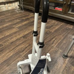 Bathtub Shower Rail Assist Device