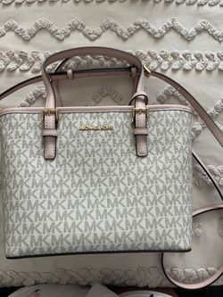 Authentic Michael Kors Marilyn Medium Signature Tote - Vanilla/Blush