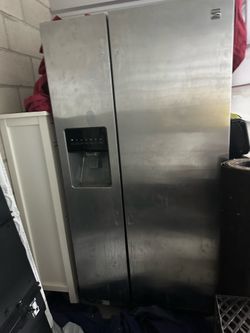 Refrigerator chrome